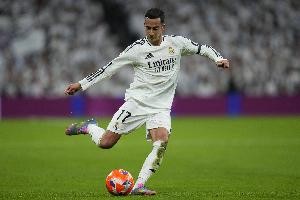 低调看球-德天空：34岁巴斯克斯加盟勒沃库森交易已完成，他将签约两年