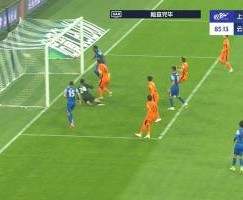 又是绝杀！吴曦助攻米内罗破门，申花2-1反超玉昆