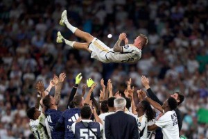 无插件直播-【人物】伯纳乌告别“酷小伙”克罗斯，传奇永存人心