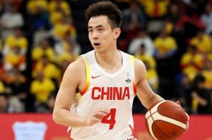 鲸鱼体育-进攻很热闹但防守一团糟：中国男篮半场落后中国台北1分