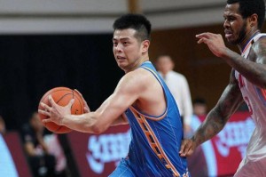 中超直播-周琦曾凡博伤停北京危局 押宝麦基求速成本土内线成长空间被锁死